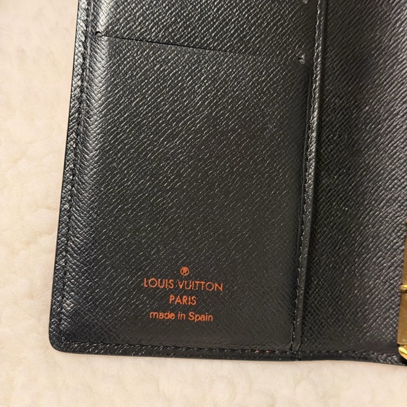 Louis Vuitton Red Epi Agenda PM with COA - EUC - Picture 5 of 8